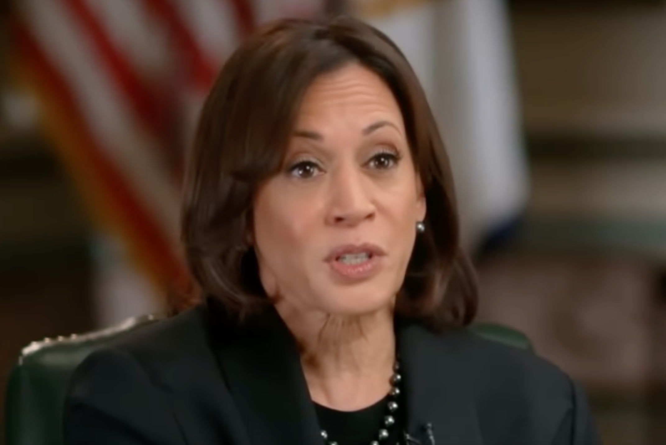 Kamala Harris Accused of Posting Fake ‘Christmas’ Photo - Analyzing America